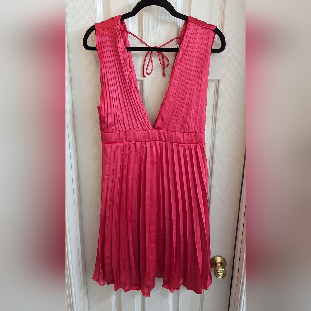 Sincerely Jules Pleated Sleeveless Dress NWT